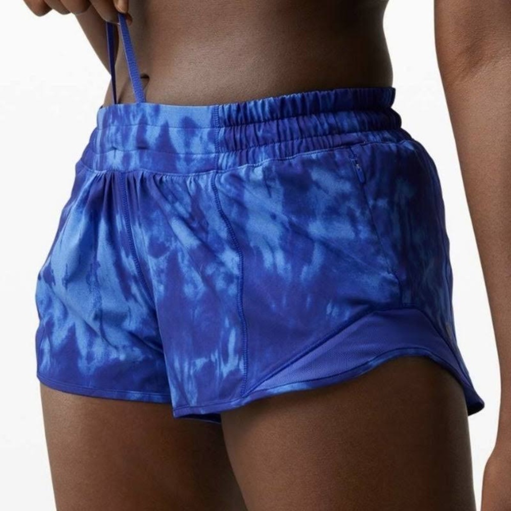Lululemon Game Day Blue 2.5 Hotty Hot Shorts
